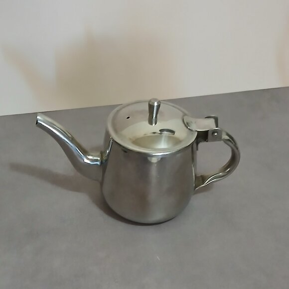 Vollrath Stainless Steel Gooseneck 8oz Teapot - Picture 3 of 6